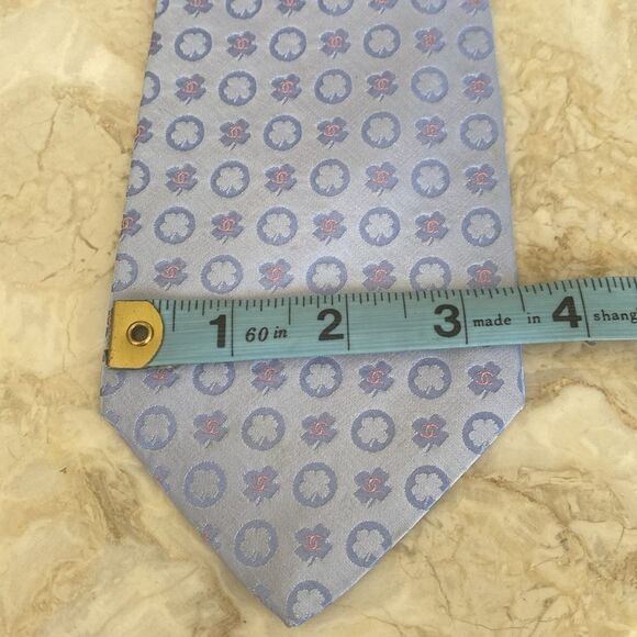 Chanel CC Logo Four Leaf Clover 100% Silk Tie - Picture 12 of 13
